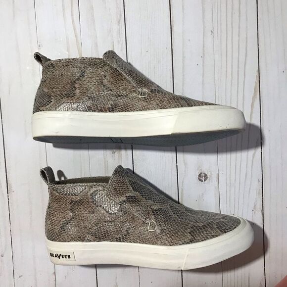 SeaVees SZ 8.5 slip on beige snake skin print shoes Huntington - Picture 6 of 9